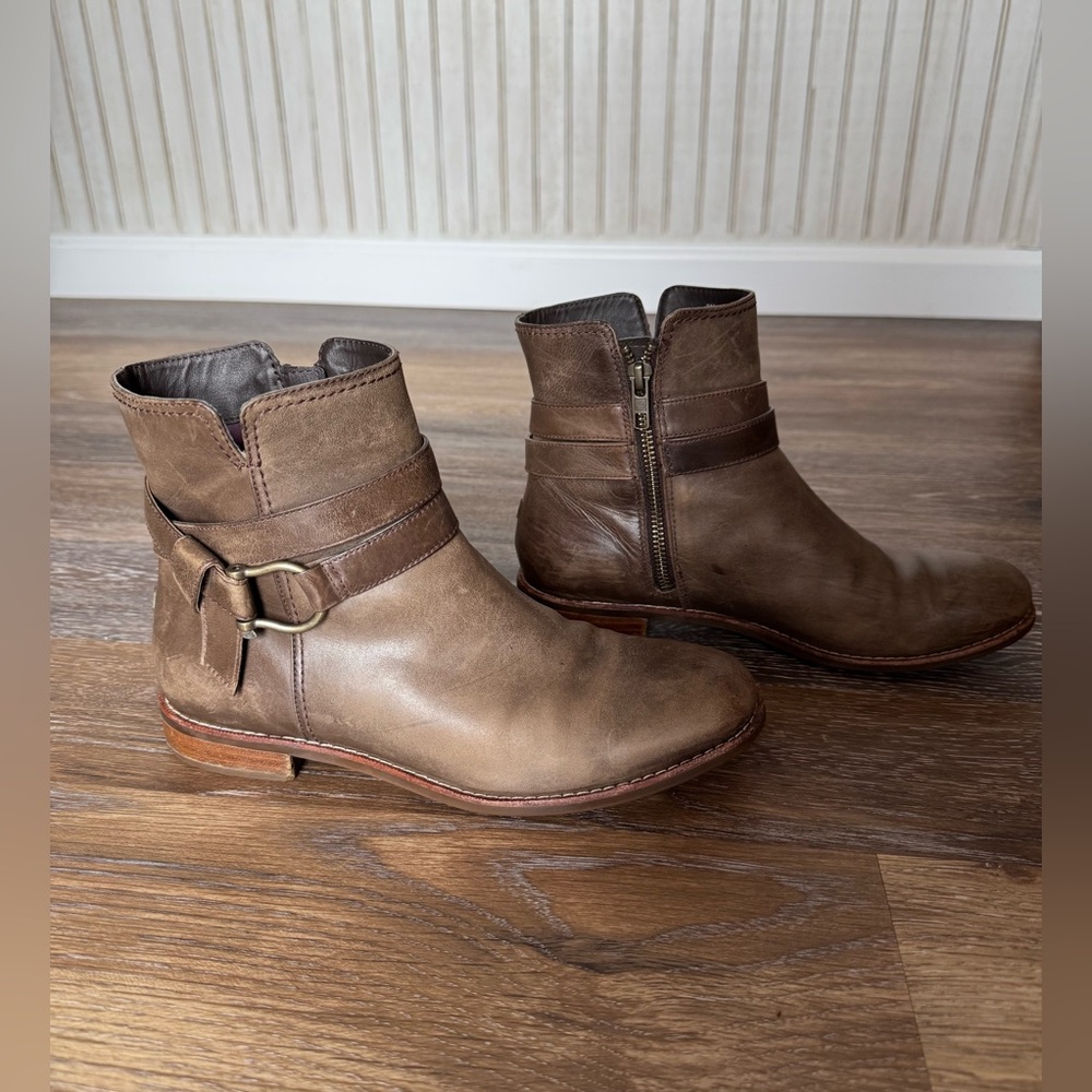Sperry Leather Ankle Boots - Picture 2 of 8